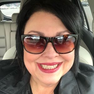 Meet your Posher, Nancy